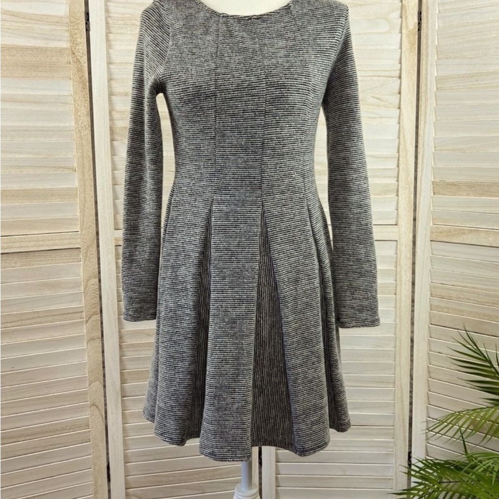 Anthropologie Dolan Left Coast women’s fit and flare Dress (so soft!)